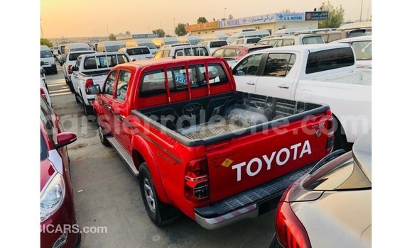 Acheter Import Voiture Toyota Hilux Rouge à Import - Dubai, Kailahun Acheter Import Voiture Toyota Hilux Rouge à Import - Dubai, Kailahun