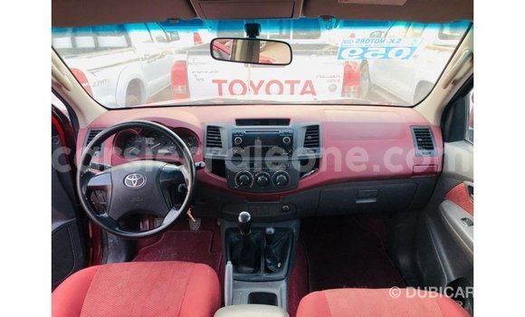 Acheter Import Voiture Toyota Hilux Rouge à Import - Dubai, Kailahun Acheter Import Voiture Toyota Hilux Rouge à Import - Dubai, Kailahun
