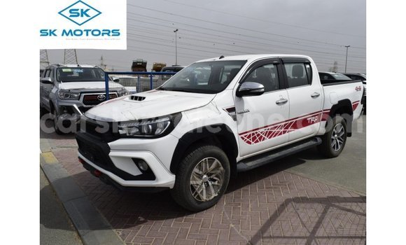 Buy Import Toyota Hilux White Car in Import - Dubai in Kailahun Buy Import Toyota Hilux White Car in Import - Dubai in Kailahun