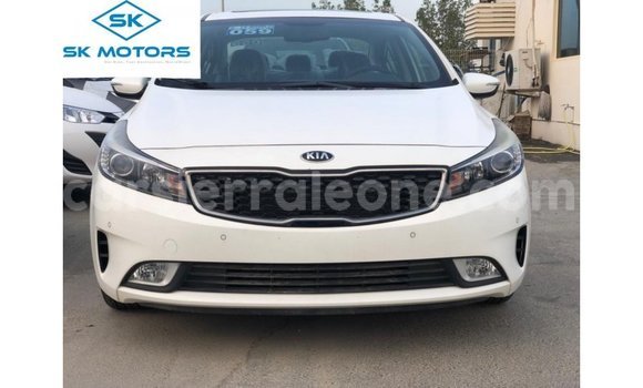Acheter Import Voiture Kia Cerato Blanc à Import - Dubai, Kailahun