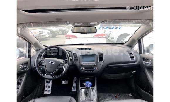 Acheter Import Voiture Kia Cerato Blanc à Import - Dubai, Kailahun Acheter Import Voiture Kia Cerato Blanc à Import - Dubai, Kailahun