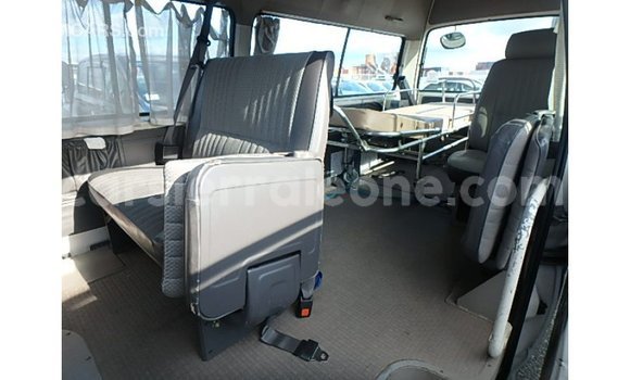 Buy Import Nissan Caravan White Car in Import - Dubai in Kailahun Buy Import Nissan Caravan White Car in Import - Dubai in Kailahun