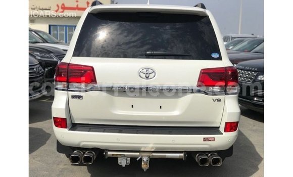 Buy Import Toyota Land Cruiser White Car in Import - Dubai in Kailahun Buy Import Toyota Land Cruiser White Car in Import - Dubai in Kailahun