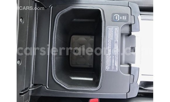 Buy Import Toyota Land Cruiser White Car in Import - Dubai in Kailahun Buy Import Toyota Land Cruiser White Car in Import - Dubai in Kailahun