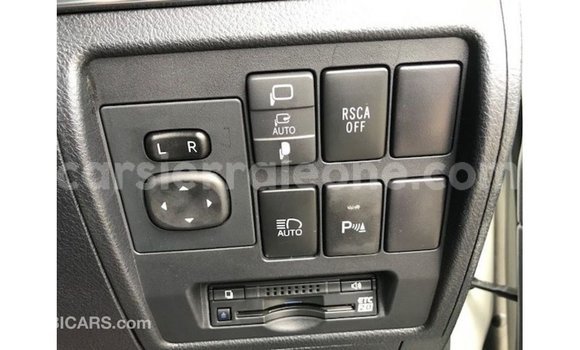 Buy Import Toyota Land Cruiser White Car in Import - Dubai in Kailahun Buy Import Toyota Land Cruiser White Car in Import - Dubai in Kailahun