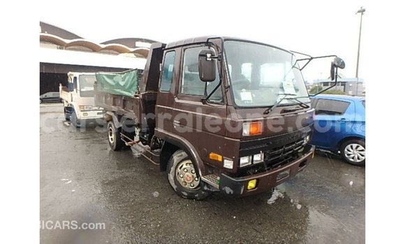 Buy Import Nissan Evalia Brown Truck in Import - Dubai in Kailahun Buy Import Nissan Evalia Brown Truck in Import - Dubai in Kailahun