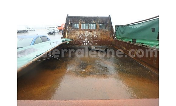 Buy Import Nissan Evalia Brown Truck in Import - Dubai in Kailahun Buy Import Nissan Evalia Brown Truck in Import - Dubai in Kailahun