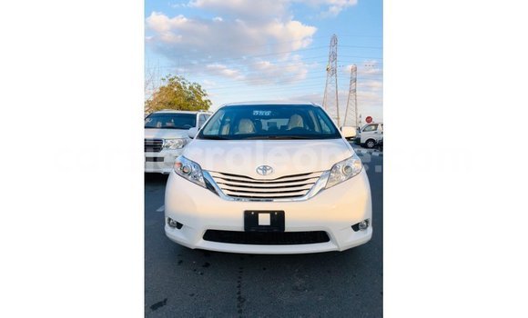 Buy Import Toyota Sienna White Car in Import - Dubai in Kailahun Buy Import Toyota Sienna White Car in Import - Dubai in Kailahun