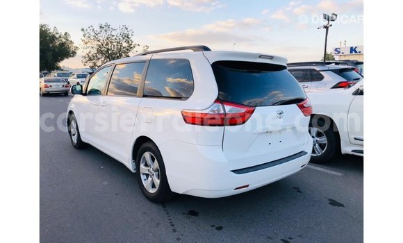 Buy Import Toyota Sienna White Car in Import - Dubai in Kailahun Buy Import Toyota Sienna White Car in Import - Dubai in Kailahun