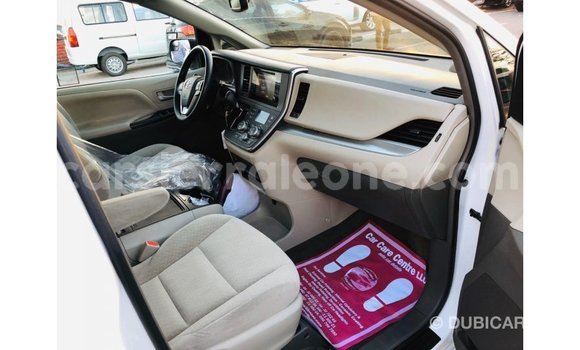 Buy Import Toyota Sienna White Car in Import - Dubai in Kailahun Buy Import Toyota Sienna White Car in Import - Dubai in Kailahun