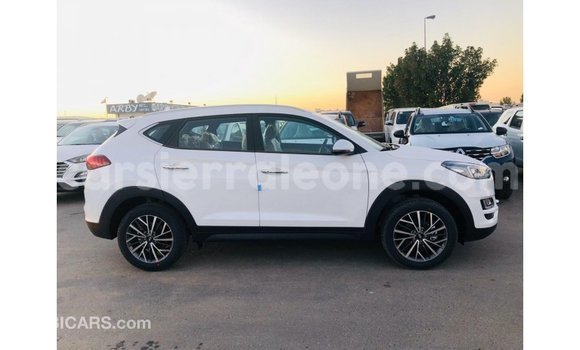 Buy Import Hyundai Tucson White Car in Import - Dubai in Kailahun Buy Import Hyundai Tucson White Car in Import - Dubai in Kailahun