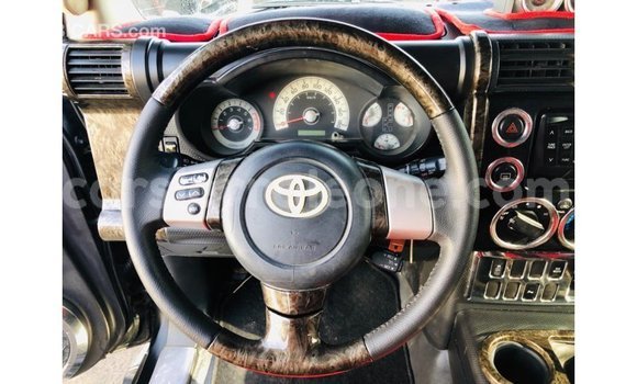 Buy Import Toyota FJ Cruiser Black Car in Import - Dubai in Kailahun Buy Import Toyota FJ Cruiser Black Car in Import - Dubai in Kailahun