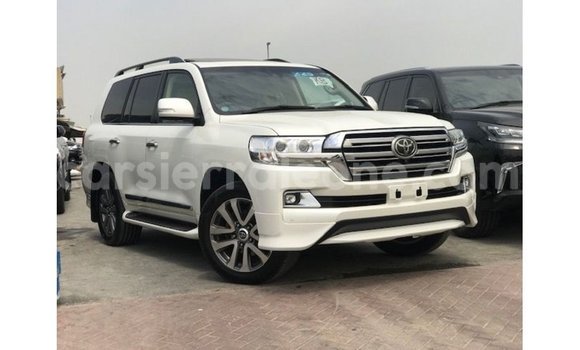 Buy Import Toyota Land Cruiser White Car in Import - Dubai in Kailahun Buy Import Toyota Land Cruiser White Car in Import - Dubai in Kailahun