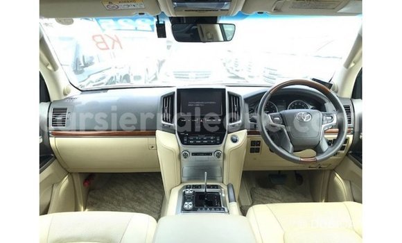 Buy Import Toyota Land Cruiser White Car in Import - Dubai in Kailahun Buy Import Toyota Land Cruiser White Car in Import - Dubai in Kailahun