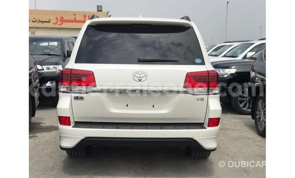Buy Import Toyota Land Cruiser White Car in Import - Dubai in Kailahun Buy Import Toyota Land Cruiser White Car in Import - Dubai in Kailahun