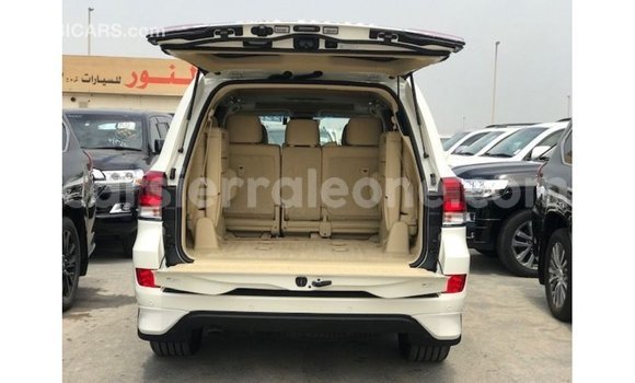 Buy Import Toyota Land Cruiser White Car in Import - Dubai in Kailahun Buy Import Toyota Land Cruiser White Car in Import - Dubai in Kailahun