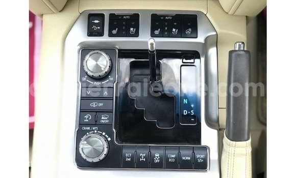Buy Import Toyota Land Cruiser White Car in Import - Dubai in Kailahun Buy Import Toyota Land Cruiser White Car in Import - Dubai in Kailahun