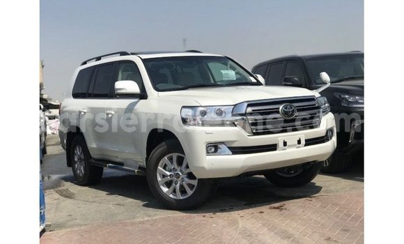 Buy Import Toyota Land Cruiser White Car in Import - Dubai in Kailahun