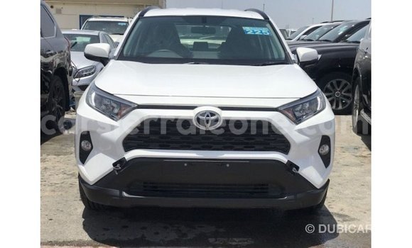 Buy Import Toyota 4Runner White Car in Import - Dubai in Kailahun Buy Import Toyota 4Runner White Car in Import - Dubai in Kailahun