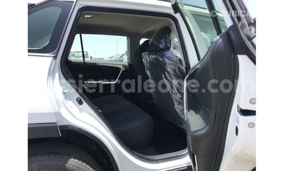 Buy Import Toyota 4Runner White Car in Import - Dubai in Kailahun Buy Import Toyota 4Runner White Car in Import - Dubai in Kailahun