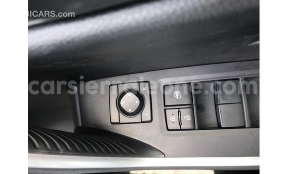 Buy Import Toyota 4Runner White Car in Import - Dubai in Kailahun Buy Import Toyota 4Runner White Car in Import - Dubai in Kailahun