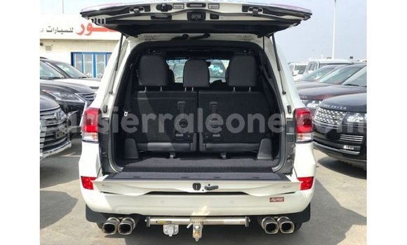 Buy Import Toyota Land Cruiser White Car in Import - Dubai in Kailahun Buy Import Toyota Land Cruiser White Car in Import - Dubai in Kailahun
