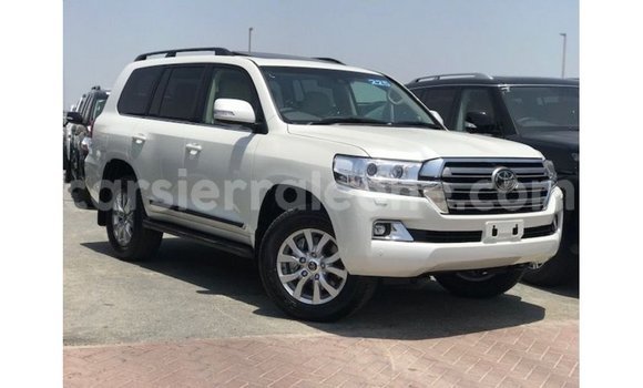 Buy Import Toyota Land Cruiser White Car in Import - Dubai in Kailahun Buy Import Toyota Land Cruiser White Car in Import - Dubai in Kailahun
