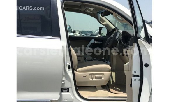 Buy Import Toyota Land Cruiser White Car in Import - Dubai in Kailahun Buy Import Toyota Land Cruiser White Car in Import - Dubai in Kailahun