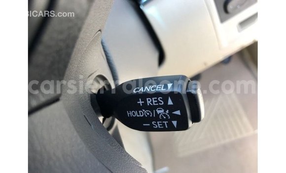 Buy Import Toyota Land Cruiser White Car in Import - Dubai in Kailahun Buy Import Toyota Land Cruiser White Car in Import - Dubai in Kailahun