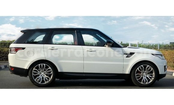 Buy Import Land Rover Range Rover White Car in Import - Dubai in Kailahun Buy Import Land Rover Range Rover White Car in Import - Dubai in Kailahun