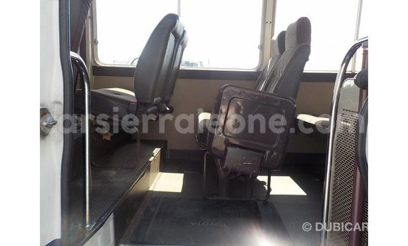 Buy Import Toyota Coaster White Car in Import - Dubai in Kailahun Buy Import Toyota Coaster White Car in Import - Dubai in Kailahun