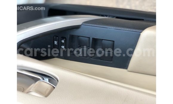 Buy Import Toyota Corolla White Car in Import - Dubai in Kailahun Buy Import Toyota Corolla White Car in Import - Dubai in Kailahun