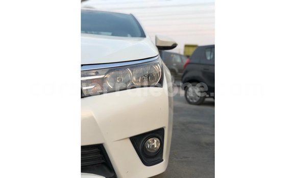Buy Import Toyota Corolla White Car in Import - Dubai in Kailahun Buy Import Toyota Corolla White Car in Import - Dubai in Kailahun