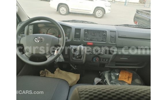 Buy Import Toyota Hiace White Car in Import - Dubai in Kailahun Buy Import Toyota Hiace White Car in Import - Dubai in Kailahun