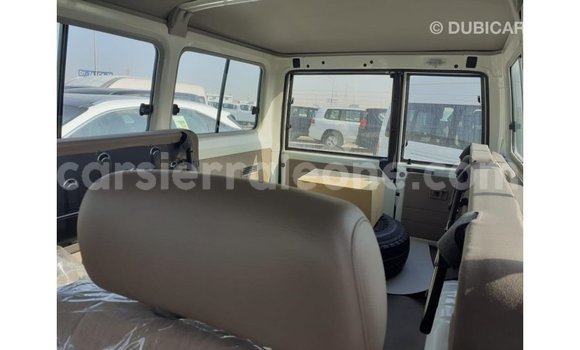 Buy Import Toyota Land Cruiser White Car in Import - Dubai in Kailahun Buy Import Toyota Land Cruiser White Car in Import - Dubai in Kailahun