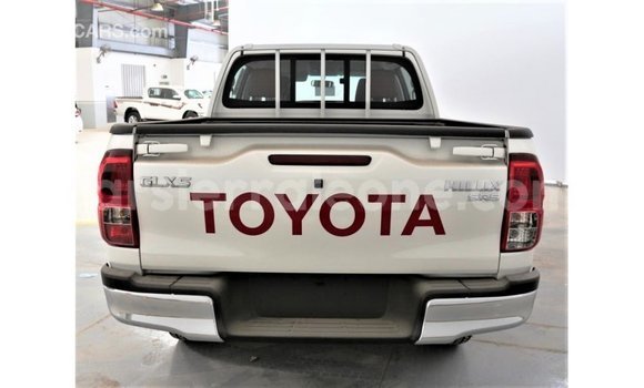 Buy Import Toyota Hilux White Car in Import - Dubai in Kailahun Buy Import Toyota Hilux White Car in Import - Dubai in Kailahun