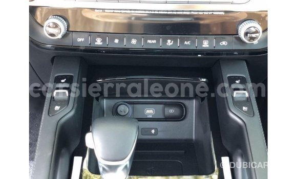 Acheter Import Voiture Kia Carens Blanc à Import - Dubai, Kailahun Acheter Import Voiture Kia Carens Blanc à Import - Dubai, Kailahun