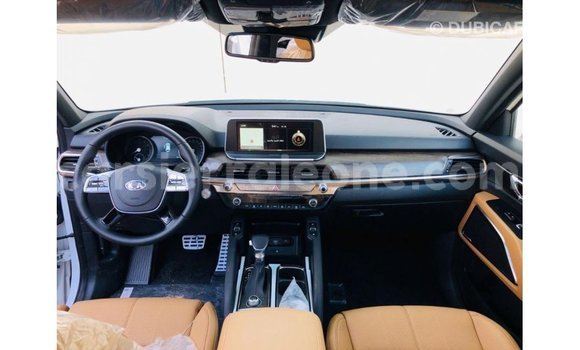 Acheter Import Voiture Kia Carens Blanc à Import - Dubai, Kailahun Acheter Import Voiture Kia Carens Blanc à Import - Dubai, Kailahun