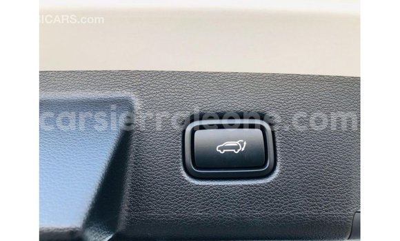 Acheter Import Voiture Kia Carens Blanc à Import - Dubai, Kailahun Acheter Import Voiture Kia Carens Blanc à Import - Dubai, Kailahun