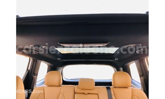 Acheter Import Voiture Kia Carens Blanc à Import - Dubai, Kailahun Acheter Import Voiture Kia Carens Blanc à Import - Dubai, Kailahun