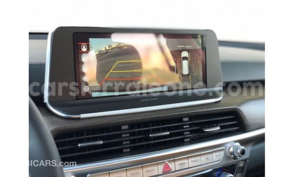 Acheter Import Voiture Kia Carens Blanc à Import - Dubai, Kailahun Acheter Import Voiture Kia Carens Blanc à Import - Dubai, Kailahun