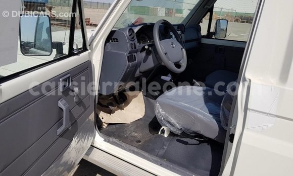 Buy Import Toyota Land Cruiser White Car in Import - Dubai in Kailahun Buy Import Toyota Land Cruiser White Car in Import - Dubai in Kailahun