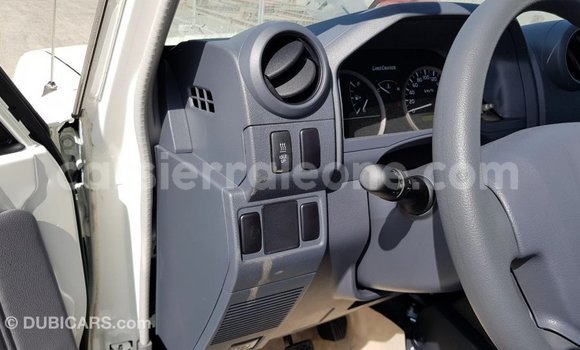 Buy Import Toyota Land Cruiser White Car in Import - Dubai in Kailahun Buy Import Toyota Land Cruiser White Car in Import - Dubai in Kailahun