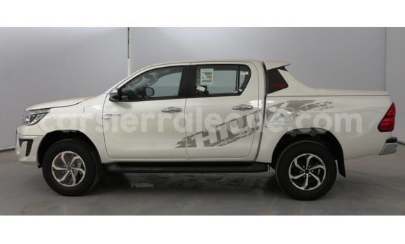 Buy Import Toyota Hilux White Car in Import - Dubai in Kailahun Buy Import Toyota Hilux White Car in Import - Dubai in Kailahun