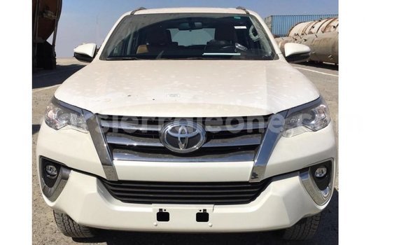 Buy Import Toyota Fortuner White Car in Import - Dubai in Kailahun Buy Import Toyota Fortuner White Car in Import - Dubai in Kailahun