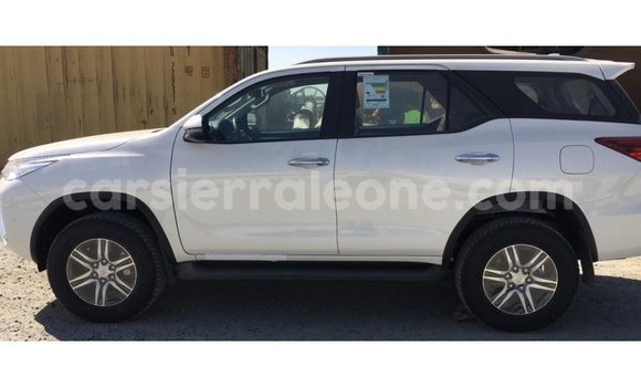 Buy Import Toyota Fortuner White Car in Import - Dubai in Kailahun Buy Import Toyota Fortuner White Car in Import - Dubai in Kailahun