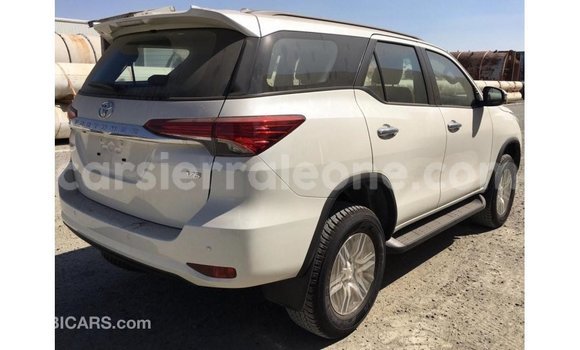 Buy Import Toyota Fortuner White Car in Import - Dubai in Kailahun Buy Import Toyota Fortuner White Car in Import - Dubai in Kailahun