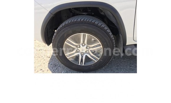 Buy Import Toyota Fortuner White Car in Import - Dubai in Kailahun Buy Import Toyota Fortuner White Car in Import - Dubai in Kailahun