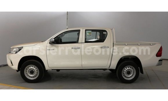 Buy Import Toyota Hilux White Car in Import - Dubai in Kailahun Buy Import Toyota Hilux White Car in Import - Dubai in Kailahun