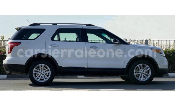Buy Import Ford Explorer White Car in Import - Dubai in Kailahun Buy Import Ford Explorer White Car in Import - Dubai in Kailahun